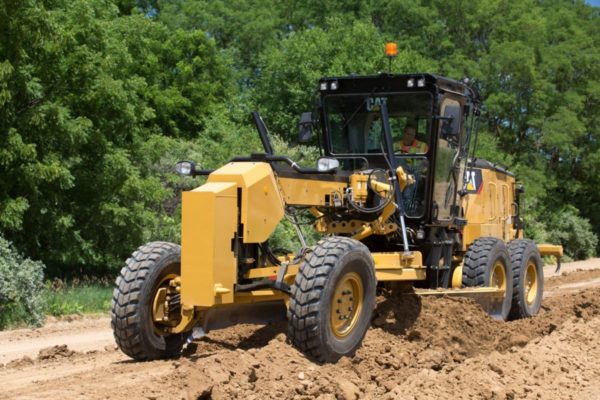 Строительная техника Автогрейдеры Caterpillar 120 AWD